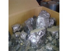 高價(jià)回收各種硅料：鍋底料，棒料，單晶料，多晶料，側(cè)底頂邊皮料