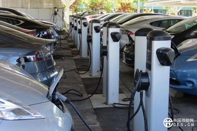 特斯拉又自燃了？是時候跟你聊聊電動汽車的電池安全性了