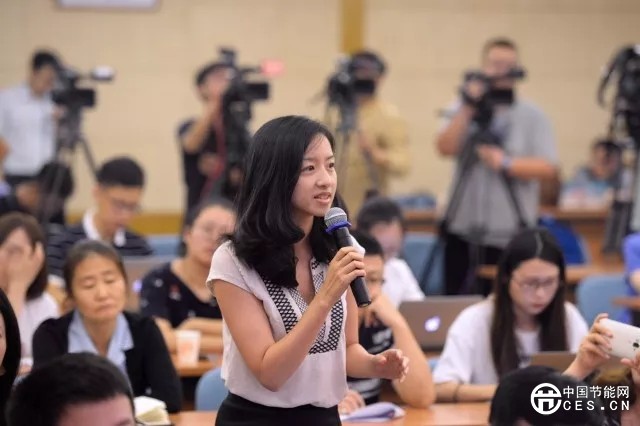 國家發(fā)展改革委舉行專題新聞發(fā)布會 介紹創(chuàng)新和完善促進綠色發(fā)展價格機制有關(guān)情況