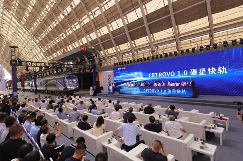 全球首列商用碳纖維地鐵列車問世