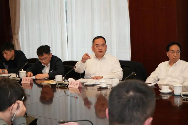 上海市政協(xié)舉行重點(diǎn)課題調(diào)研座談會(huì)：關(guān)注甲醇綠色認(rèn)證，助力清潔燃料布局