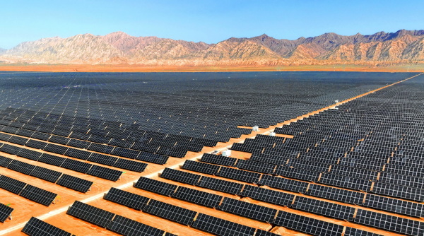 加快擁抱新能源，中國(guó)石化擬新建1萬(wàn)座光伏站點(diǎn)