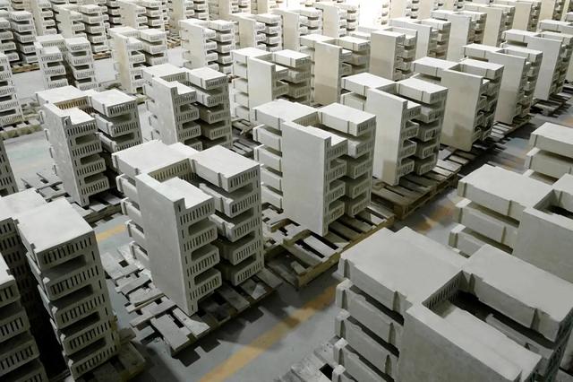 Gravitricity公司在愛(ài)丁堡的演示裝置可舉起兩個(gè)25噸重的物體。 圖片來(lái)源：《新科學(xué)家》網(wǎng)站