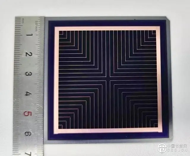 新型太陽能電池新突破！祝賀我國科研團隊