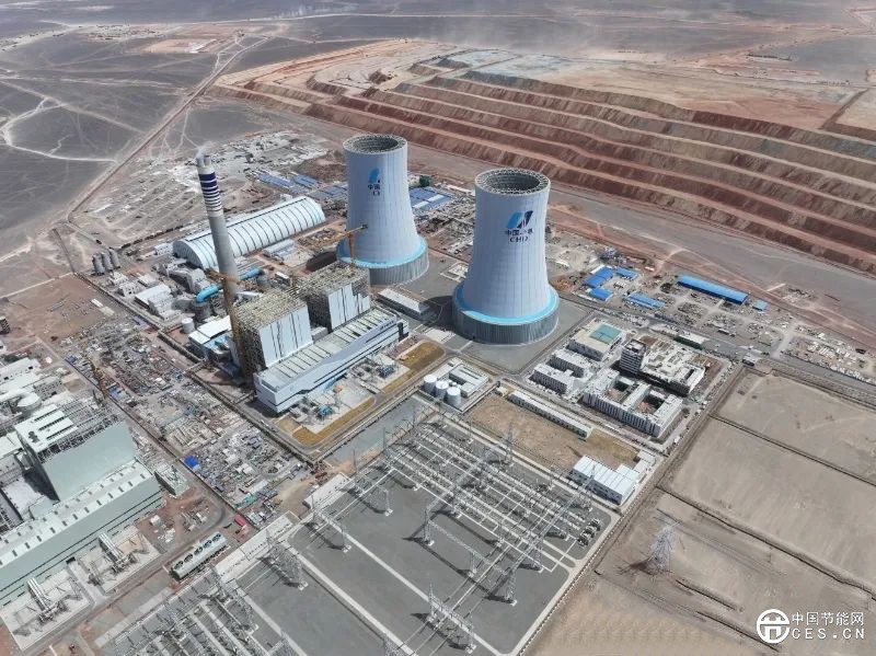 我國首個“沙戈荒”新能源外送基地首批機組在新疆投產(chǎn)發(fā)電 我國首個“沙戈荒”新能源外送基地首批機組在新疆投產(chǎn)發(fā)電