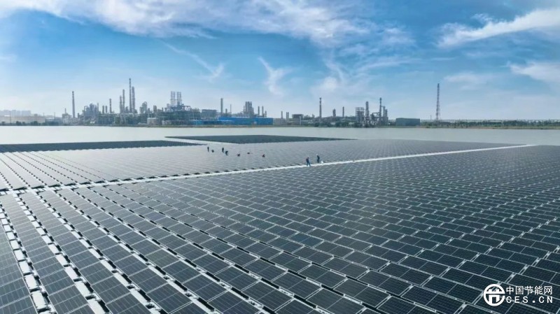 我國首座海水漂浮式光伏項目建成投用 我國首座海水漂浮式光伏項目建成投用