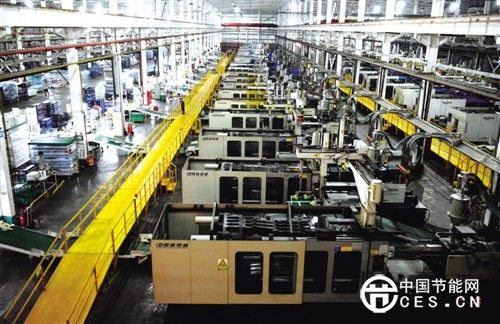 董明珠堅(jiān)持自主研發(fā) “無(wú)人化”再造一個(gè)格力