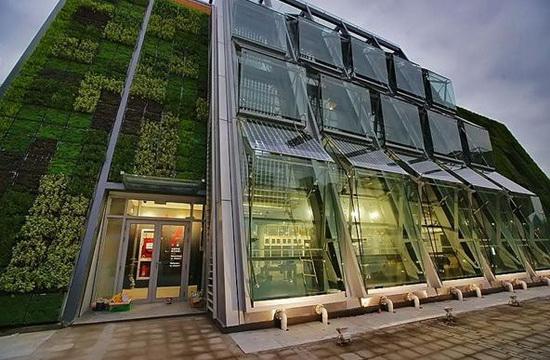 這些智能建筑以人性化、環(huán)保、健康為目標