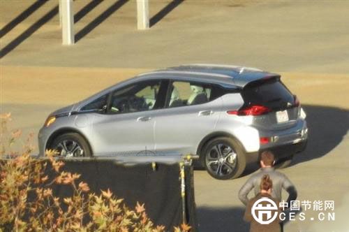 雪佛蘭Bolt電動(dòng)車路試諜照曝光  續(xù)航里程將達(dá)322公里