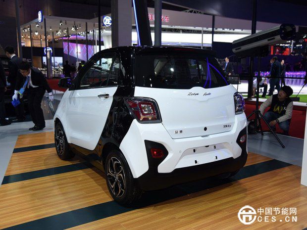 眾泰電動車芝麻E30補貼后僅3.28萬元 續(xù)航里程超過150公里