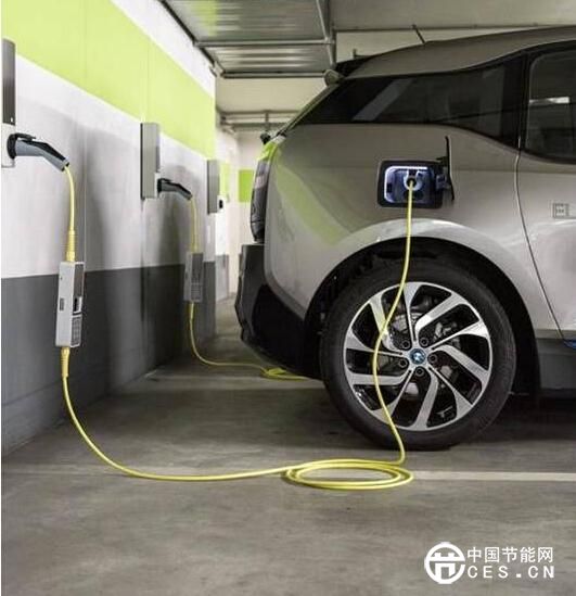 電動汽車的春天：德國公司把路燈變成充電樁