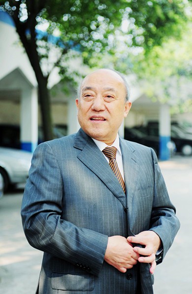 魯冠球圓夢(mèng)：萬(wàn)向聯(lián)手上汽建新能源客車公司