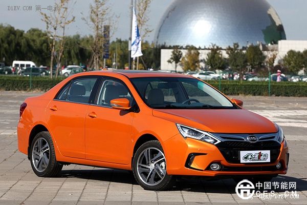 成都新能源汽車(chē)上牌數(shù)僅4000輛 補(bǔ)貼等優(yōu)惠政策難落地