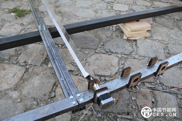 節(jié)約能源:DIY一個太陽能集熱器裝屋頂