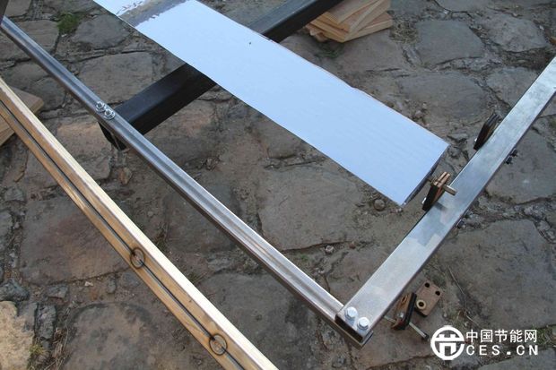 節(jié)約能源:DIY一個太陽能集熱器裝屋頂