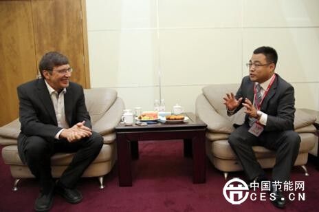 東旭光電石墨烯合作團隊研究成果登上《自然》雜志