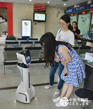 會(huì)下廚會(huì)手術(shù)會(huì)自我學(xué)習(xí) 機(jī)器人里的“湖南人”都了得