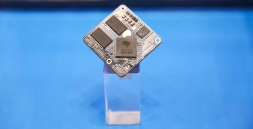 全球領(lǐng)先“中國芯”橫空出世 智能駕駛加速產(chǎn)業(yè)化