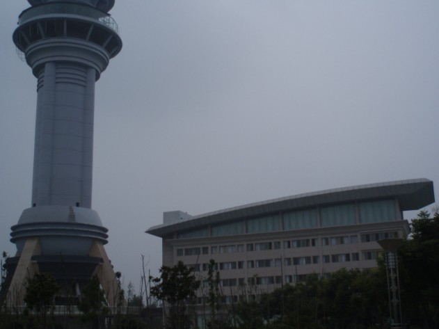 風(fēng)冷冷熱水機(jī)組(模塊系列) 風(fēng)冷冷熱水機(jī)組(模塊系列)