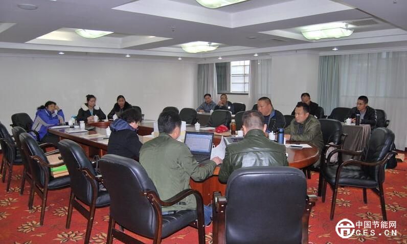 新平縣認(rèn)真做好2015年農(nóng)村能源太陽(yáng)能熱水器采購(gòu)及安裝項(xiàng)目招標(biāo)工作